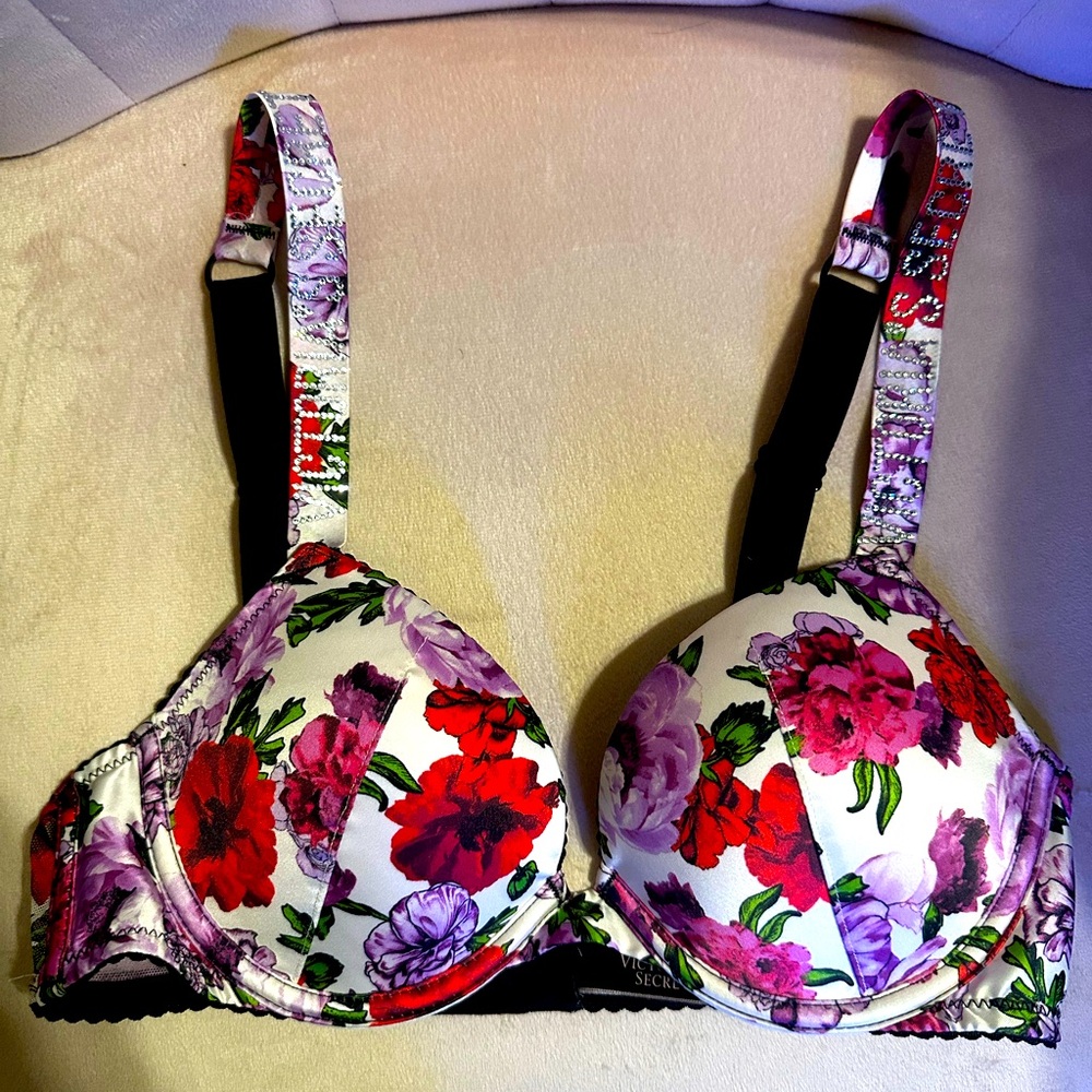 VICTORIAS SECRET 32b Push Up Bra